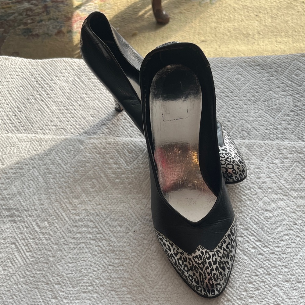 Elegant Black and Leopard Print Heels